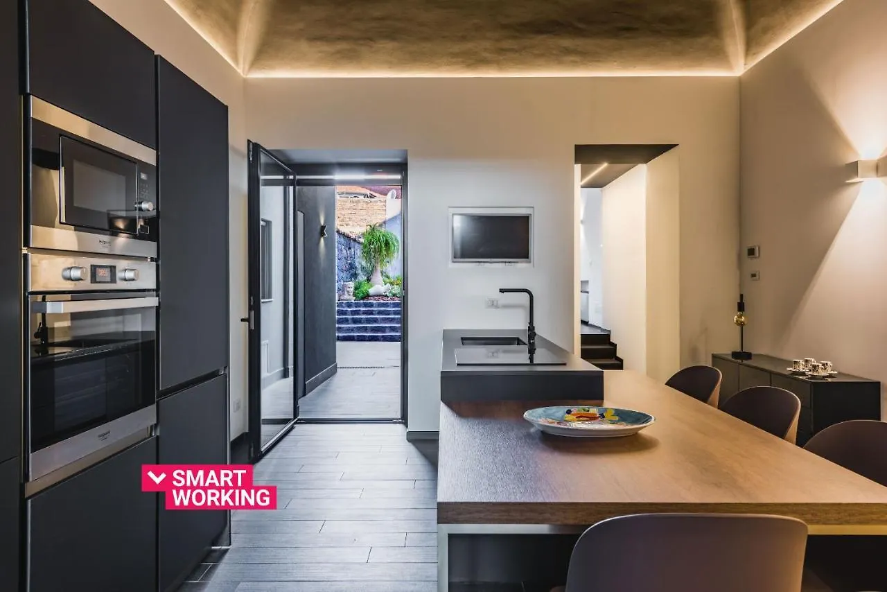 Leone Apartment With Garden By Wonderful Italy Catania