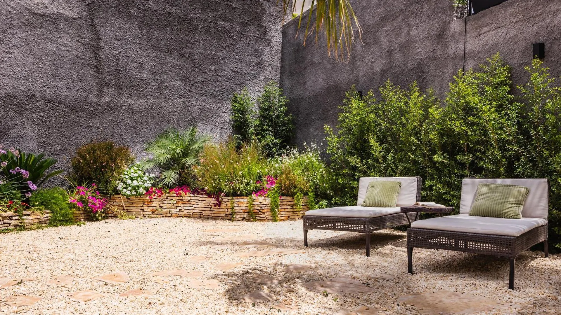 Leone Apartment With Garden By Wonderful Italy Catania