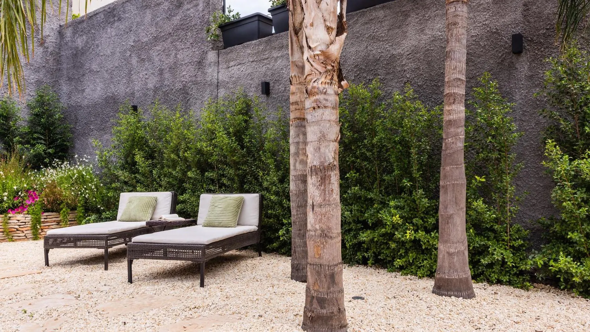 Leone Apartment With Garden By Wonderful Italy Catania